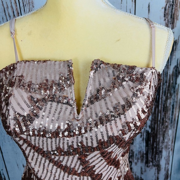 Macy’s Emeril Sundae Juniors' V-Wire Sequined Bodycon prom Dress size L - Picture 5 of 16